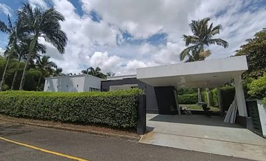 VENTA de CASA CAMPESTRE en PEREIRA