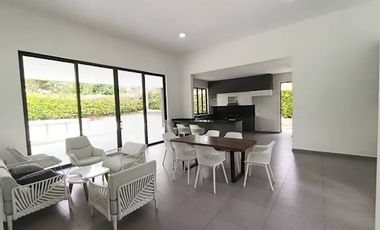 VENTA de CASA CAMPESTRE en PEREIRA