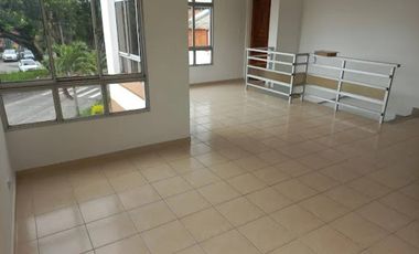 VENTA de CASA RESIDENCIAL en PEREIRA