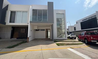 Casa en venta en sendas residencial