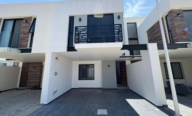 Casa en venta en parques de Tlaquepaque