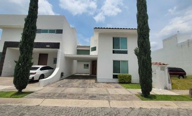 Casa en venta en bosques de Santa Anita