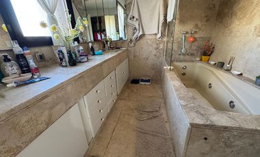 Departamento Piso de 5 AMBIENTES CON 2 DEPENDENCIA SOBRE LIBERTADOR