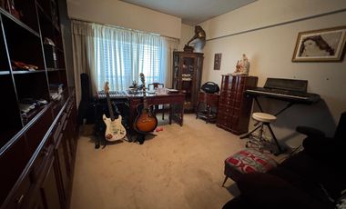 Departamento Piso de 5 AMBIENTES CON 2 DEPENDENCIA SOBRE LIBERTADOR