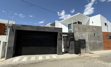 Casa en venta las plazas