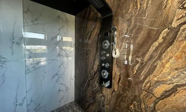 CASA EN VENTA VIA CUMBRES 237m2 DE TERRENO y 257.50m2 DE CONSTRUCCION