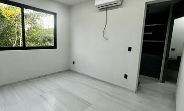 CASA EN VENTA VIA CUMBRES 237m2 DE TERRENO y 257.50m2 DE CONSTRUCCION