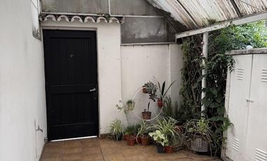 se alquila casa en Avenida General José de San Martín esquina Güiraldes