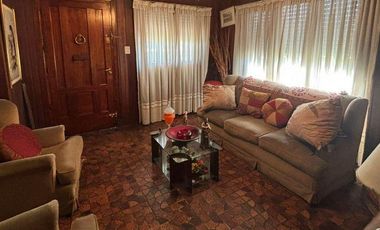 se alquila casa en Avenida General José de San Martín esquina Güiraldes