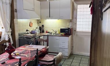 se alquila casa en Avenida General José de San Martín esquina Güiraldes