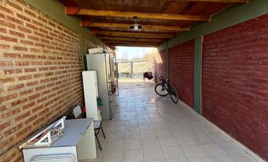 CASA EN VENTA EN CIPOLLETTI
