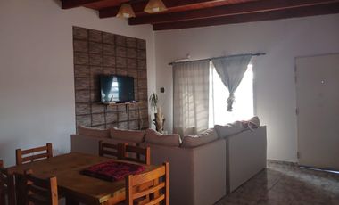CASA EN VENTA EN CIPOLLETTI