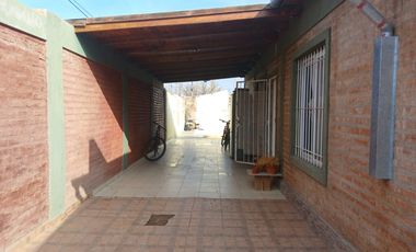 CASA EN VENTA EN CIPOLLETTI