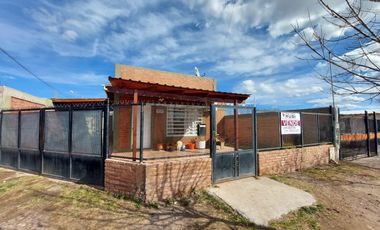 CASA EN VENTA EN CIPOLLETTI