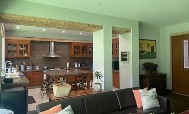 Renta de hermosa casa amueblada en Rancho San Francisco $230,000.00