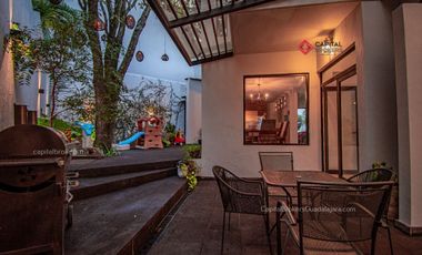 Casa en venta de Lujo Bugambilias zona Sur