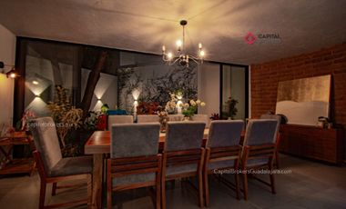 Casa en venta de Lujo Bugambilias zona Sur
