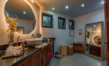 Casa en venta de Lujo Bugambilias zona Sur