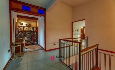Casa en venta de Lujo Bugambilias zona Sur