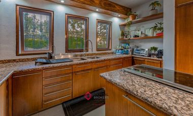 Casa en venta de Lujo Bugambilias zona Sur