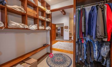 Casa en venta de Lujo Bugambilias zona Sur
