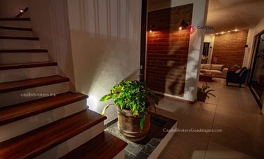 Casa en venta de Lujo Bugambilias zona Sur