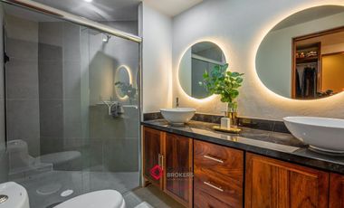 Casa en venta de Lujo Bugambilias zona Sur