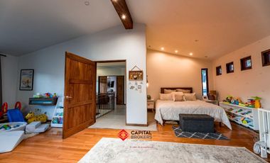 Casa en venta de Lujo Bugambilias zona Sur