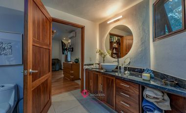 Casa en venta de Lujo Bugambilias zona Sur