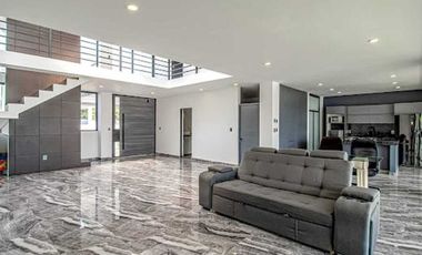 ESPECTACULAR CASA EN VENTA EN RESIDENCIAL CORINTO