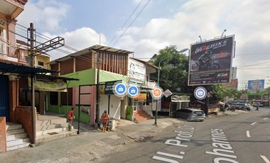 Ruang Usaha strategis SAGAN Jogja 2 Ruko, kost 23 kamar Lt 506 m² SHM