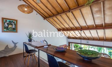 Villa Modern Cantik dengan Tiga Kamar Tidur di Sanur