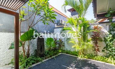 Villa Modern Cantik dengan Tiga Kamar Tidur di Sanur