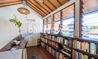 Villa Modern Cantik dengan Tiga Kamar Tidur di Sanur