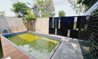 Rumah Baru 2 Lt Design Industrial Ada Private Pool Solo Kota