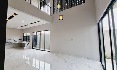 Rumah Baru 2 Lt Design Industrial Ada Private Pool Solo Kota