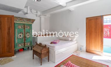 Villa Klasik Baru Dua Lantai dengan Dua Kamar Tidur di Sanur