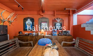 Villa Klasik Baru Dua Lantai dengan Dua Kamar Tidur di Sanur