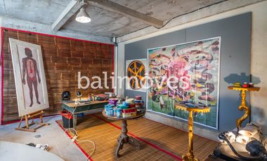 Villa Klasik Baru Dua Lantai dengan Dua Kamar Tidur di Sanur