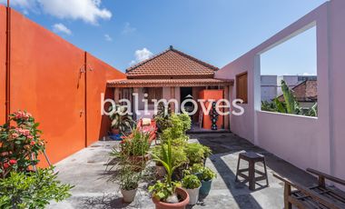 Villa Klasik Baru Dua Lantai dengan Dua Kamar Tidur di Sanur