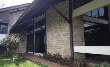 Dijual rumah daerah setra sari , daerah elit di Bandung , sejuk