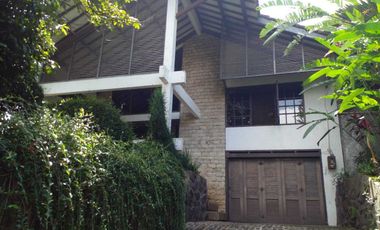 Dijual rumah daerah setra sari , daerah elit di Bandung , sejuk