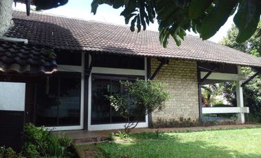 Dijual rumah daerah setra sari , daerah elit di Bandung , sejuk