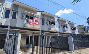 DIJUAL CEPAT TOWNHOUSE AREA DEMANG LEBAR DAUN PALEMBANG