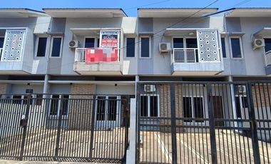 DIJUAL CEPAT TOWNHOUSE AREA DEMANG LEBAR DAUN PALEMBANG