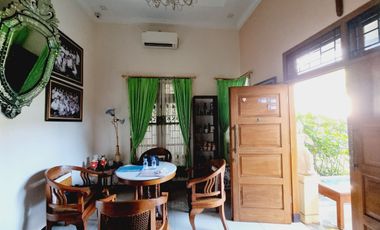 Rumah Mewah 389m² Tepi Jalan Utama Di Banjarsari Solo