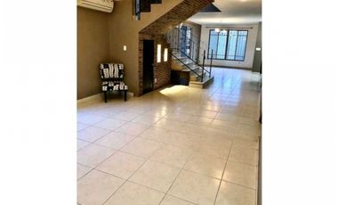 VENTA DE CASA EN PH PASEO DORADO PRECIO DE OPORTUNIDAD 318M2 JP