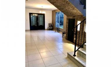 VENTA DE CASA EN PH PASEO DORADO PRECIO DE OPORTUNIDAD 318M2 JP