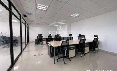ALQUILER DE OFICINA AMOBLADA EN FINANCIAL PARK, COSTA DEL ESTE (8P)