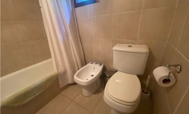 CASA EN VENTA EN CARILO - CALLE PERDIZ Y CEDRO